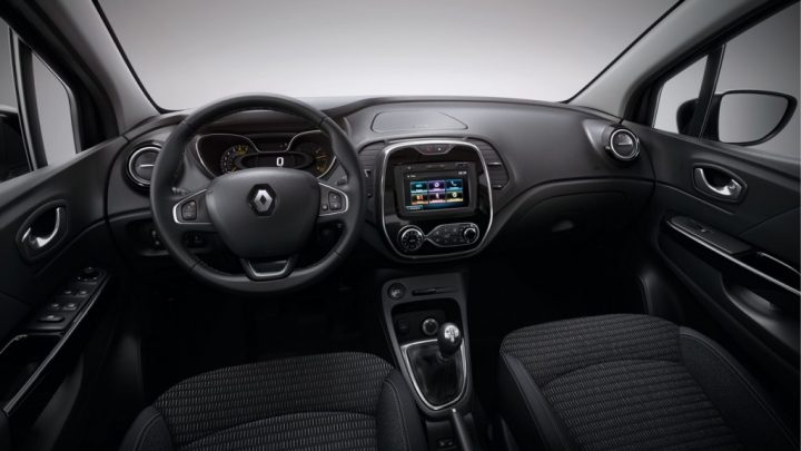 Renault-Kaptur-front-interior-official-image-dashboard-720x405