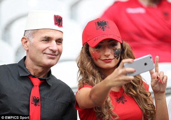 1465646584108_lc_galleryImage_Albania_fans_soak_up_the_