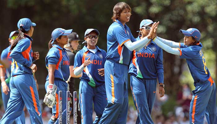 jhulan-goswami-in-record