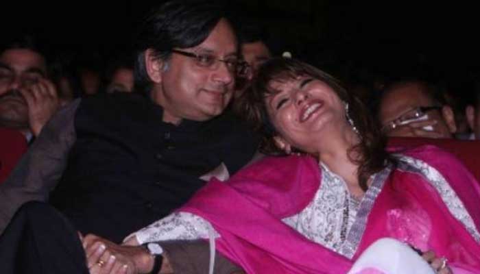 sasi-tharoor-with-sunanda