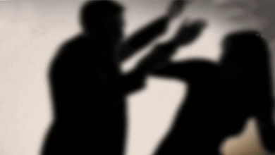 man took photographs of women