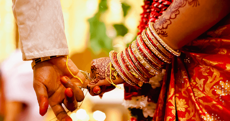 Marriage ceremony at Guruvayoor, Sadhya at Mysoor; bridegroom and maid arrived via Helicopte