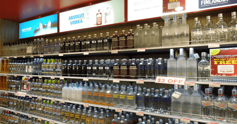 duty free shop scam officer under threat