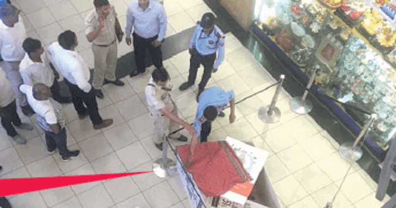 GIRL jumped from the top floor of mall