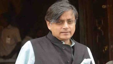 shashi tharoor