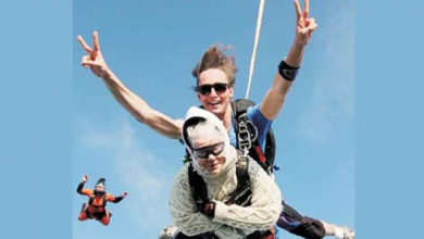 PARAGLYDING