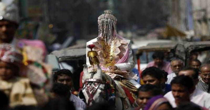 dalit groom visits temple under police protection