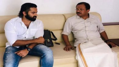 V MURALEEDHARAN MP MEET UNNI MUKUNDAN