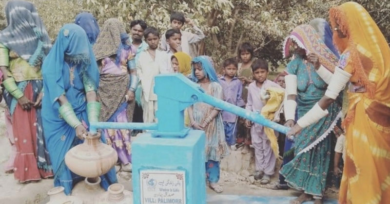 Indian businessman builds 62 water hand pumps in Pakistan