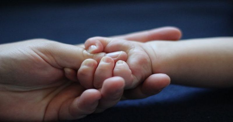 MOTHER CHILD HAND