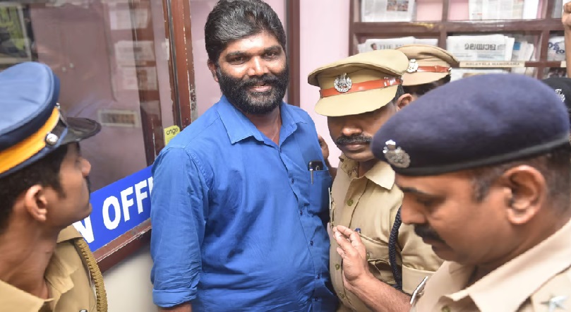 ‘യുവതിയെ തടഞ്ഞു നിർത്തി ലൈംഗിക ചുവയോടെ സംസാരിച്ചു’- തിരുവനന്തപുരം പ്രസ്ക്ലബ് പ്രസിഡന്റിനെതിരെ പോലീസ് കേസ്